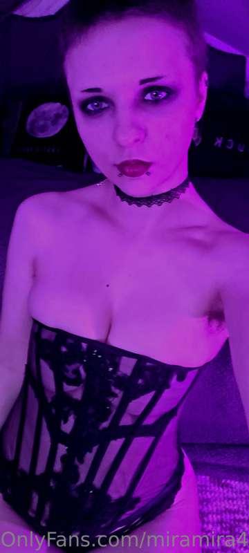 Do you like my new corset?