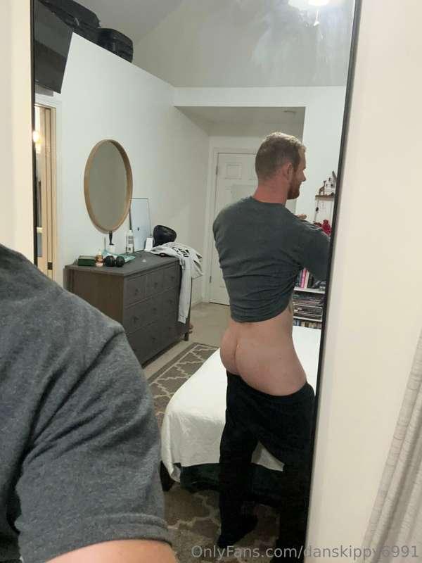 Booty, if you want to see my hole @danskippy6991vip
