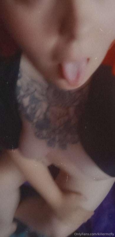 Getting ready so I can film some content tonight!
Time to sh..