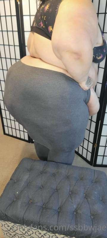 Good morning!

I feel like I don't give my ass enough attent..