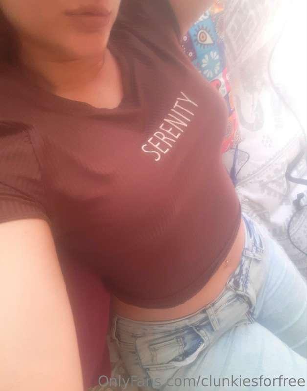 HELLO! 
🍒🍒 We are back in TITTY TUESDAY!🍒🍒 
So for celebrati..