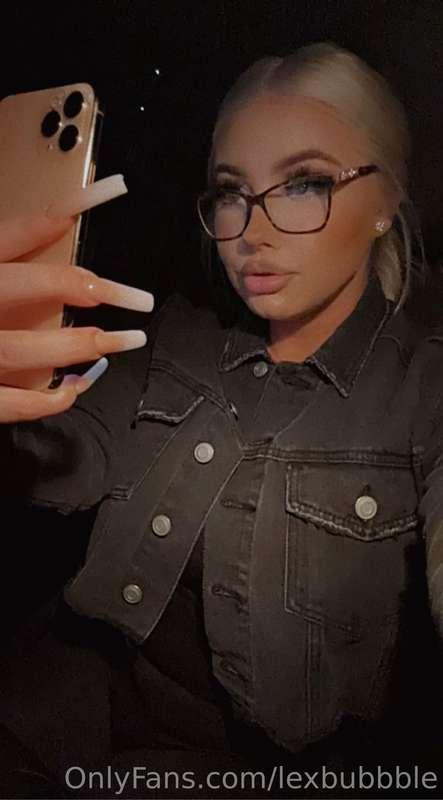 FaceTime Friday’s - $100 for 10 minutes or $150 for 15 minut..