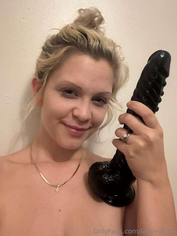 New toy 😈Guys this is literally the biggest toy (or cock in ..