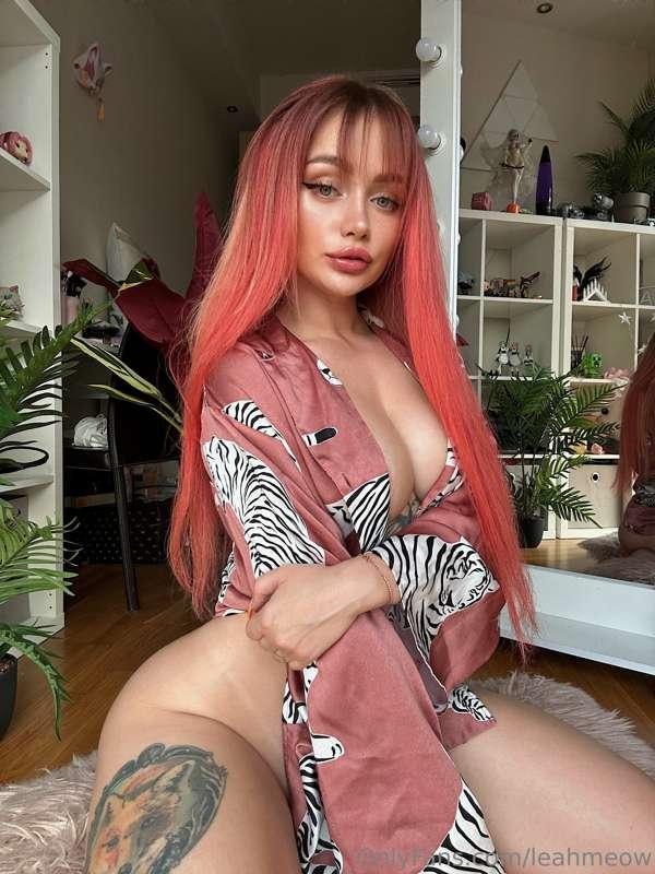 I love to feel the silk on my naked skin 🤭