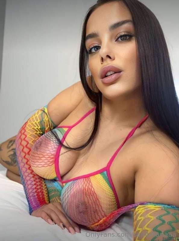 Join her @naughty_bambi    This babe loves ANAL and she has ..