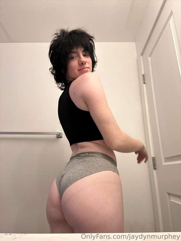 these panties are a little tight:p