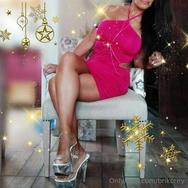 I'll love to be your personal Santa this holiday season...🧑🏽..