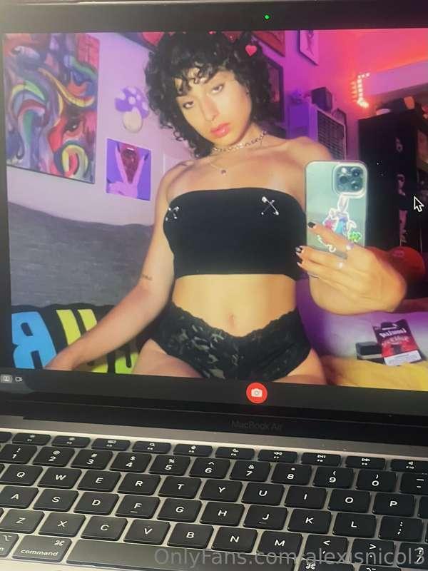 OF sees it first 😈☆🖤