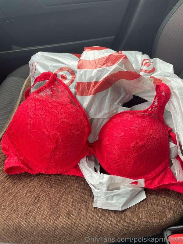 I got this new bra today, want to see it on? Tip an option🥰