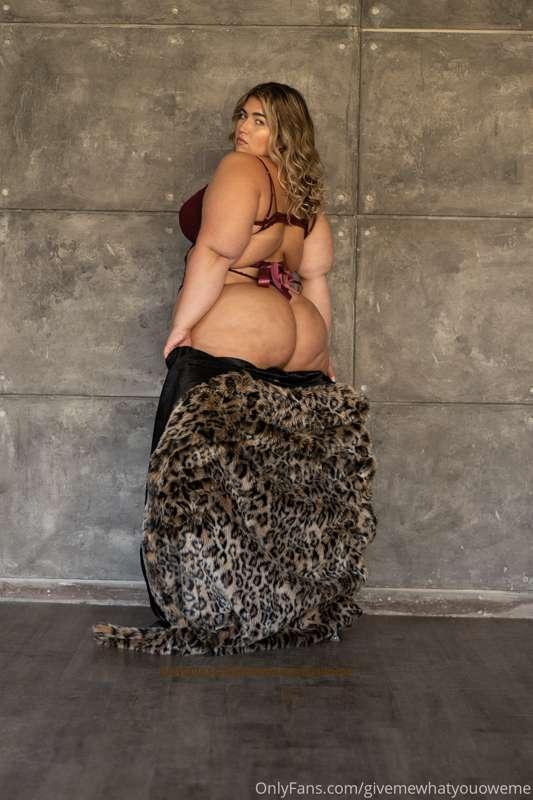 Buenos Dias betas!!! I want money to buy lingerie today so d..