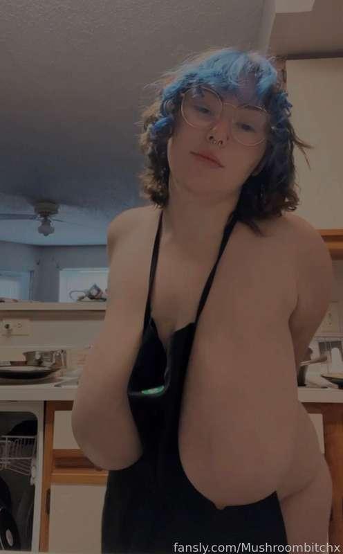 mushroombitchx image #6