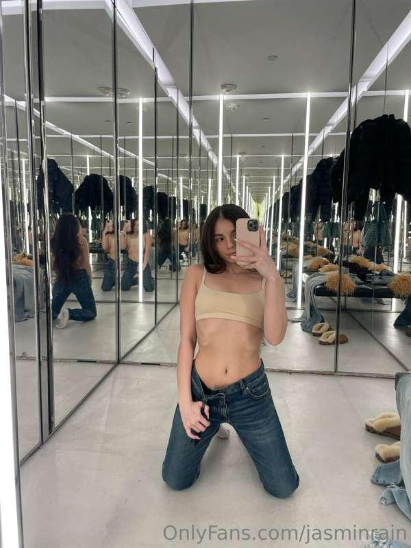 Hi from every angle 🤭