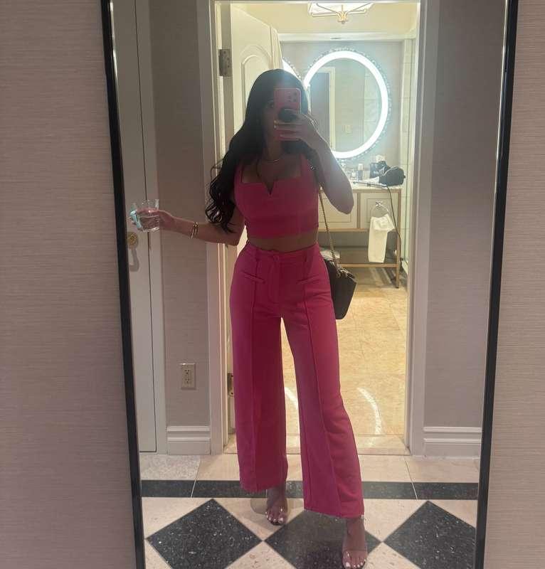 Prettiest in pink💕💖🤭