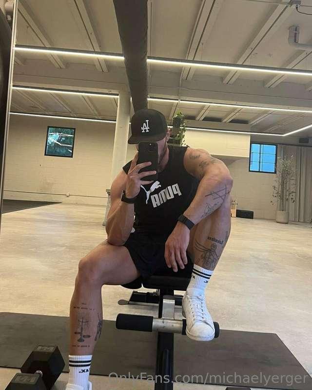 New month, new opportunities, new goals let’s get it 💪🏼💯