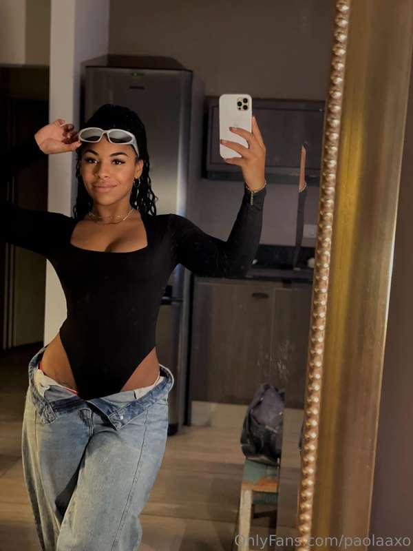Bet you paused... now scroll again.