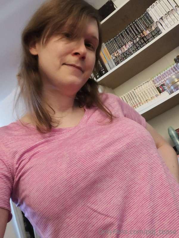 Yes, yes, I like pink, lol, and tight tops :)