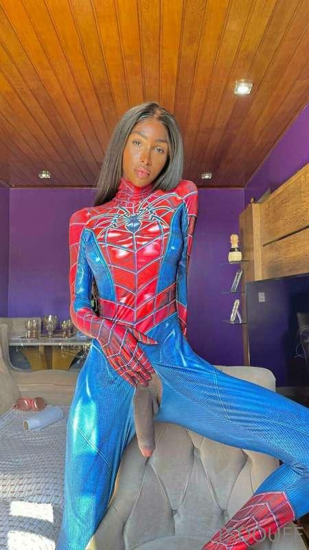 Look at my beautiful sister @japoneguinhaa FREE , your video..