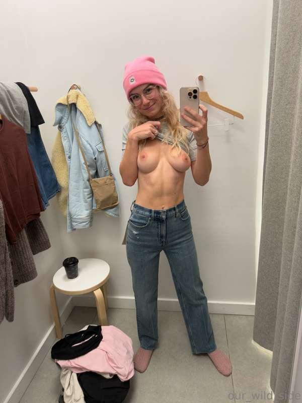 Happy Titty Tuesday! I’ve been in my head a lot lately 😣 and..
