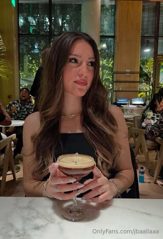 You wouldn’t believe the thoughts I’m having 😏💋
