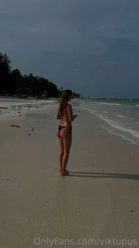 can you tell i love the beach? hehe xo