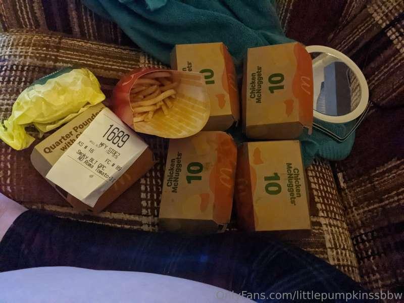 Round 1! 2 large cokes not pictured. I'll keep updating thro..