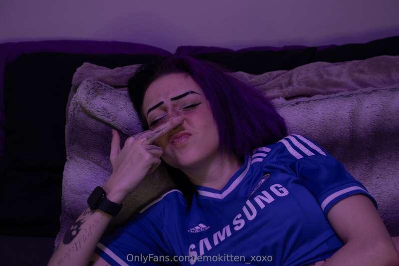 I hope you guys enjoyed the February photo set and the Valen..