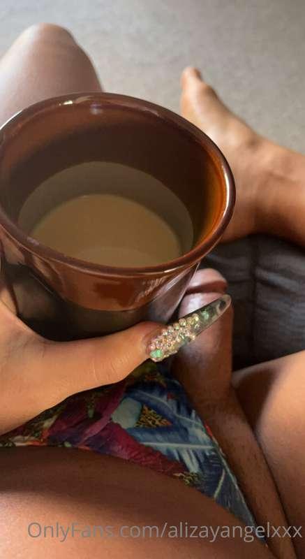 Good morning ☀️ 
How do you like your coffee?! ☕️