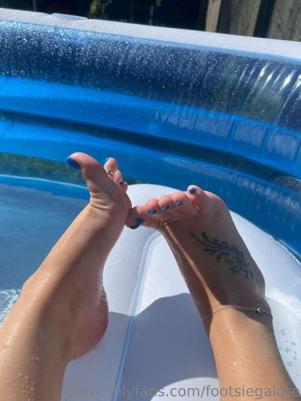 footsiegalore image #5