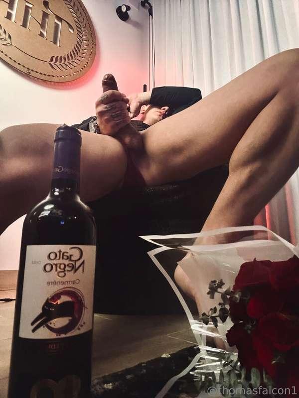 Do you want to spend Valentine with me?😈🔥🌹🍷