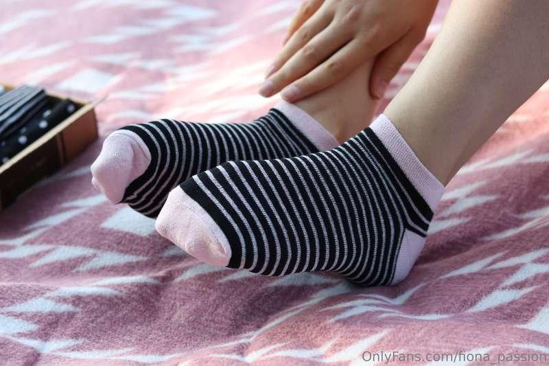 Those feet are made for more than just walking 🦶💋