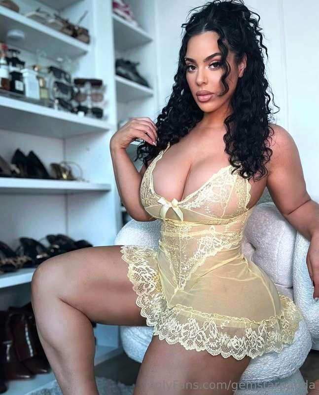 Good morning babe.. 11 unread attachments 👅 EXPLICIT open th..