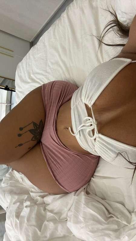 guess where the camera went after this shot. 🤭🫦 @graciebon1 