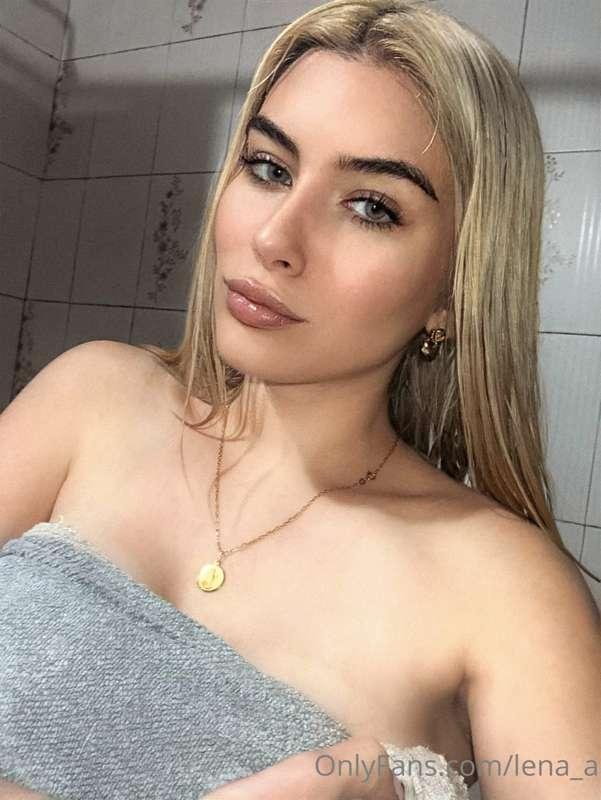 Hey guys 💕who is hungry here?
would u like to join me ? 🥰💛