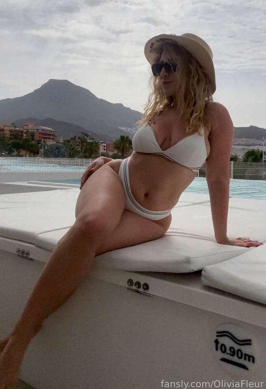 oliviafleur image #1