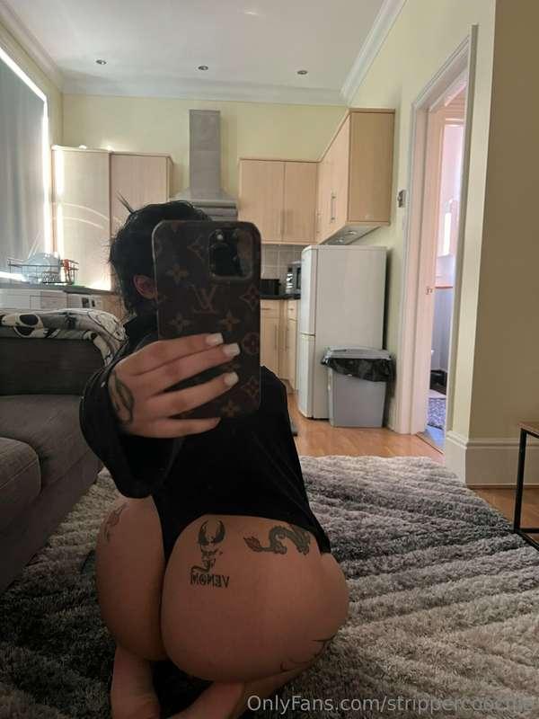 Hey daddy, eat my ass for lunch?