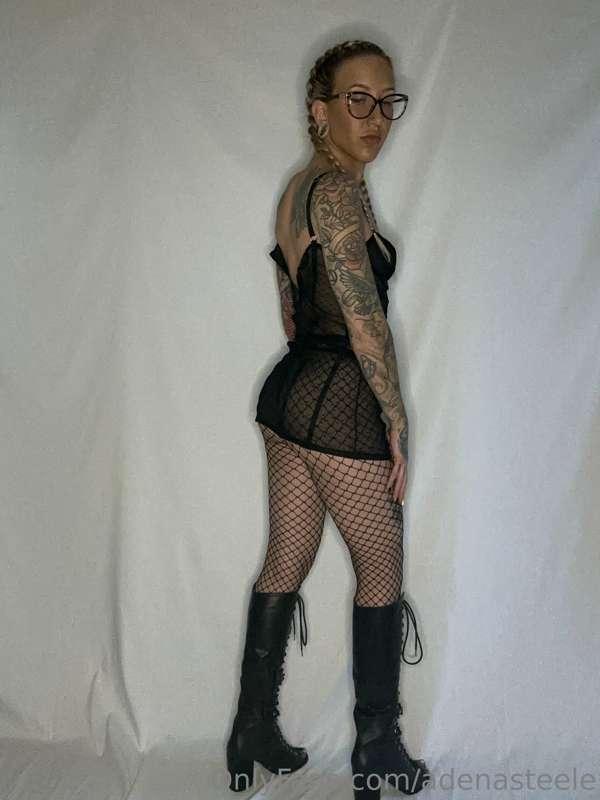 Can you help zip me up? 😉