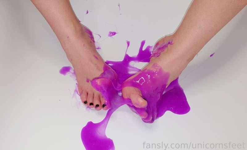 unicornsfeet image #0