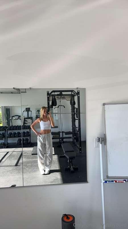 what's your favorite form of cardio? send me a message if yo..