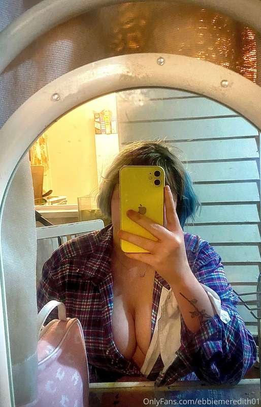 What type of stuff do you want me to be posting for free?