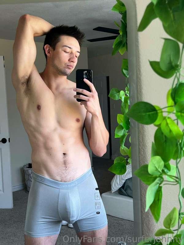 Loving these grey Calvins😍