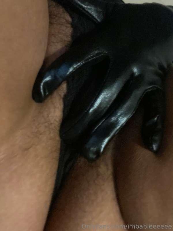dm me on my other s*cials for more