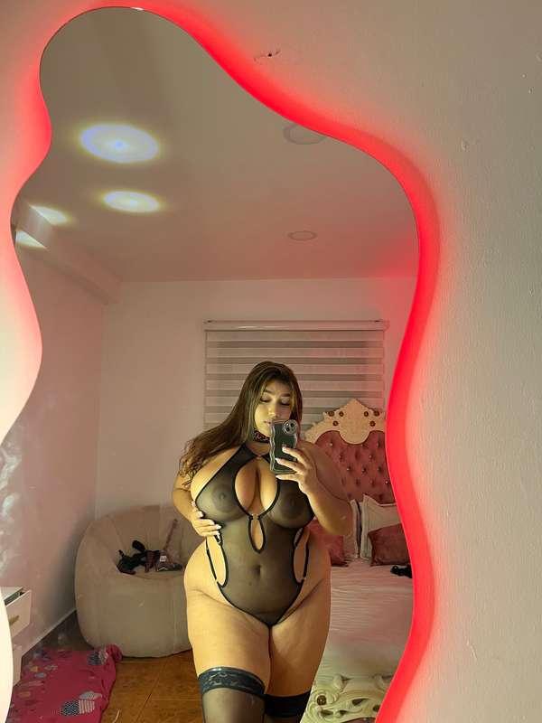 sexiest picture you've seen today.. I'm pretty sure about th..