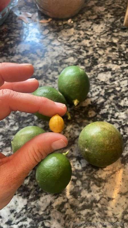 Would you look at those lemons? 🍋 It’s time for homemade lem..