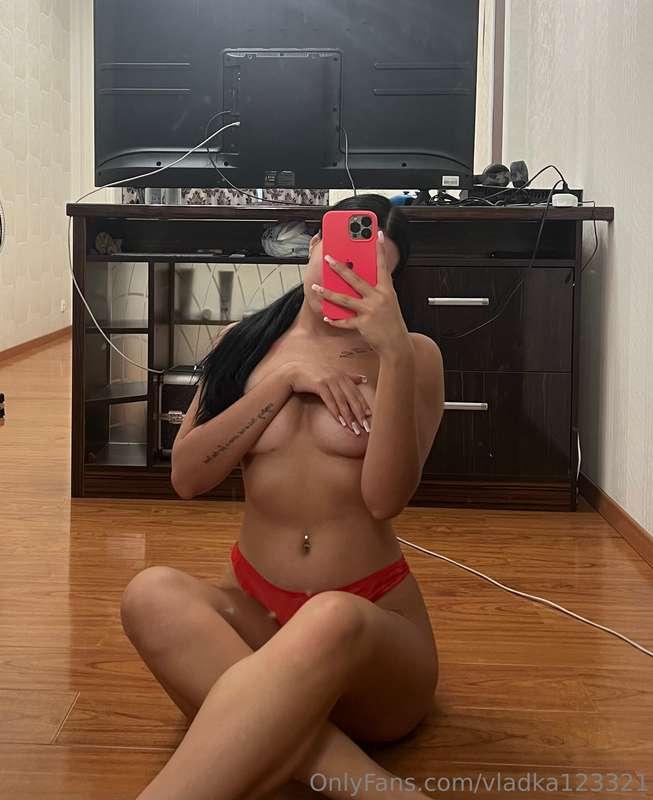 How do you like my piercing?😏