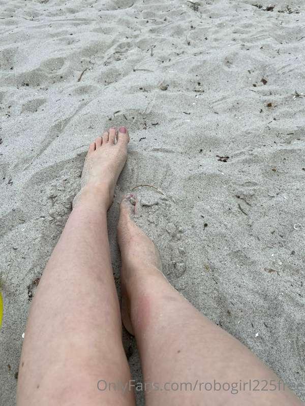 🌊☀️🏝🦶🏼