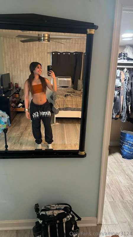 Sunday mood! Strong is the new sexy 😻