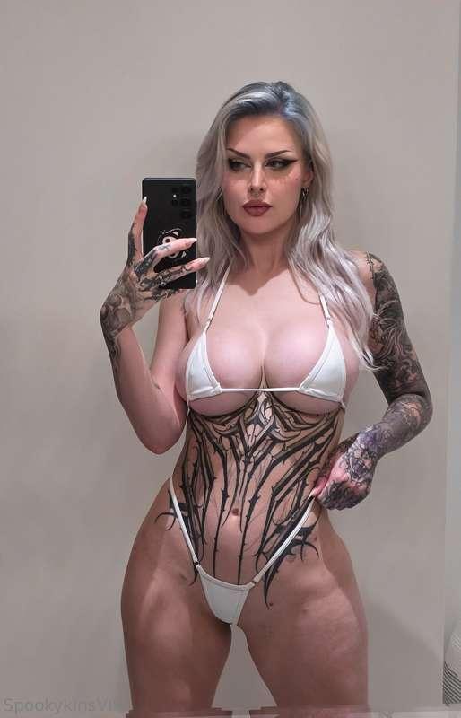 microbikinis are my fav 🤍 hbu