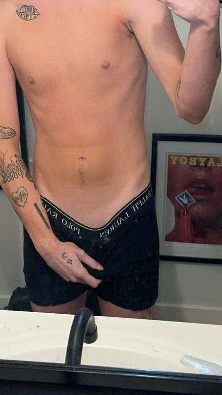 Don't you wanna see what's underneath?👀