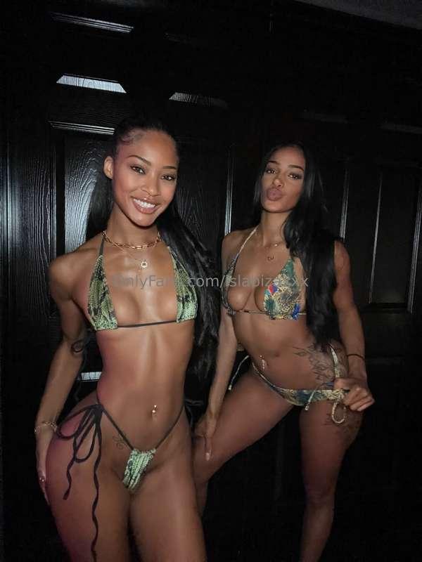 Midday GG squirt show with @drayadominicana today at 11:30am..