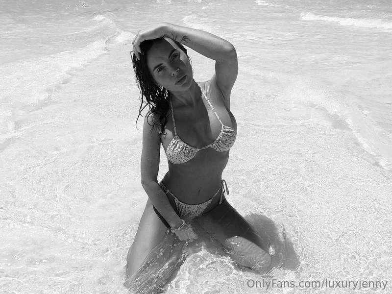 I miss a man's warmth so much...would you warm me up?🥰